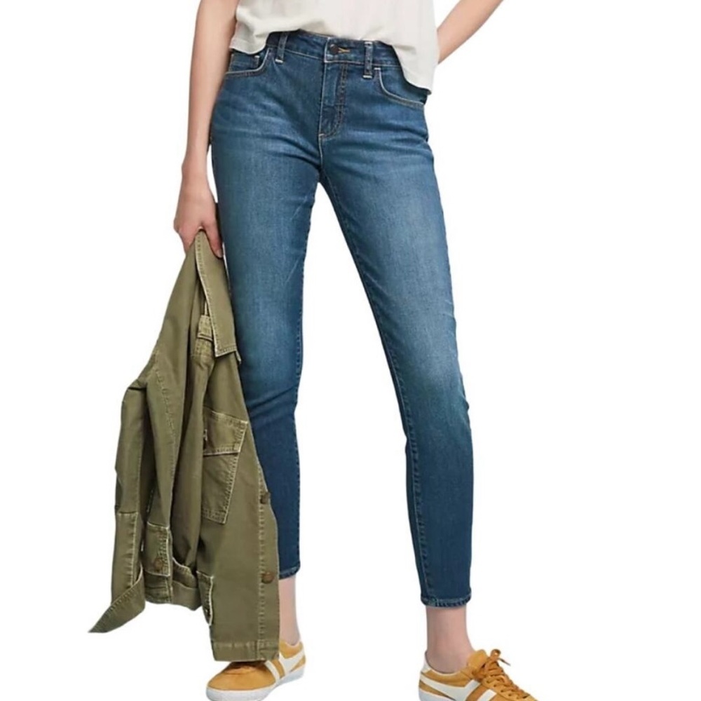 Pilcro Script Jean dark wash ankle length
